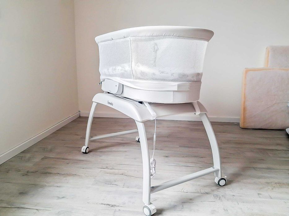 Łóżeczko-kołyska z wbudowaną wagą Lionelo Coral