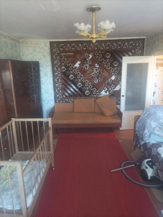 Продам квартиру район Димитрівського переїзду