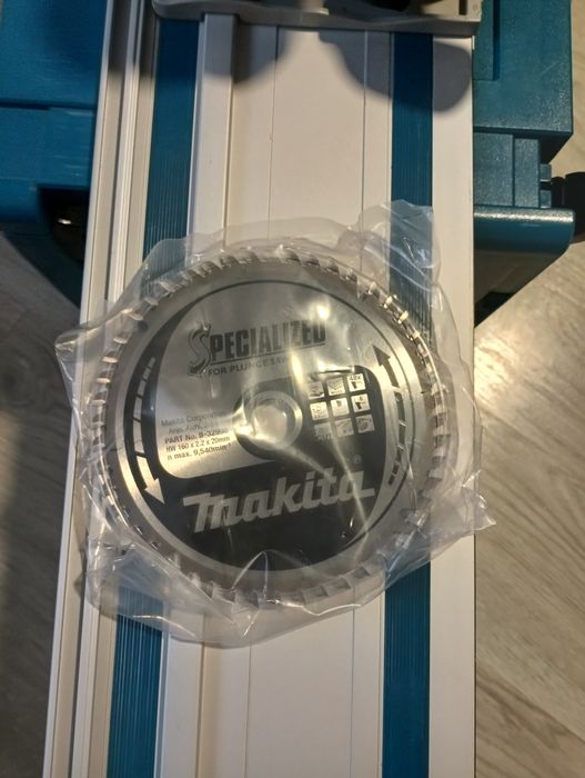 Serra de incisão Makita sp 6000j rigorosamente nova com disco extra .