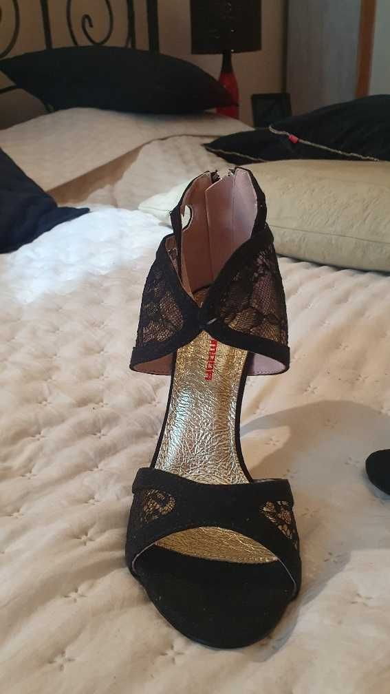 Szpilki koronkowe 11 cm obcas Prima Moda - czarne