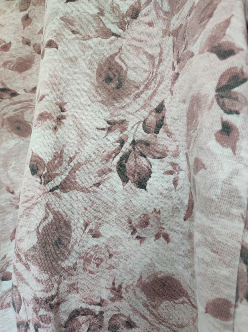 Bluza w kwiaty szaro-różowa