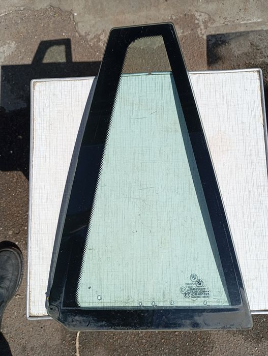 Скло заднє на BMW 5серія