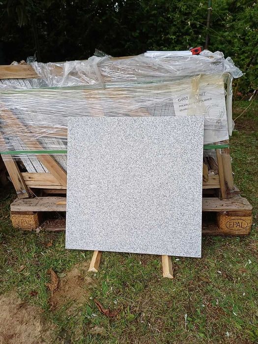 Płyty granitowe różne - schody granitowe