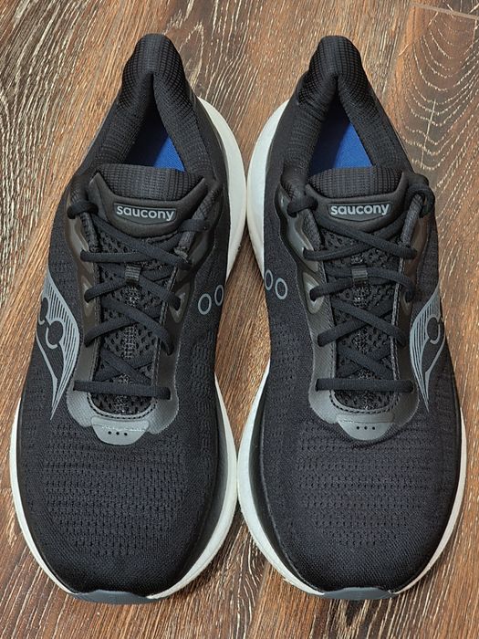 Оригінал 100% чоловічі кросівки saucony triumph 23  eur 47