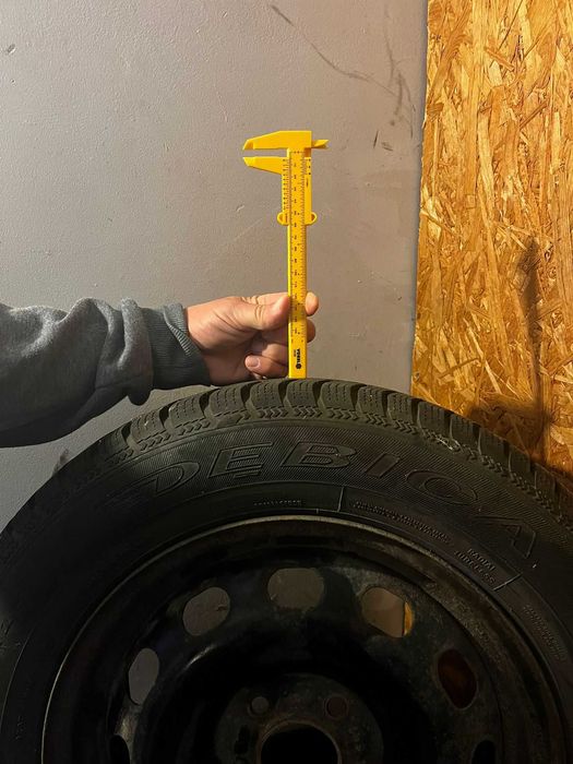 Sprzedam opony zimowe Dębica Frigo 195/65/15