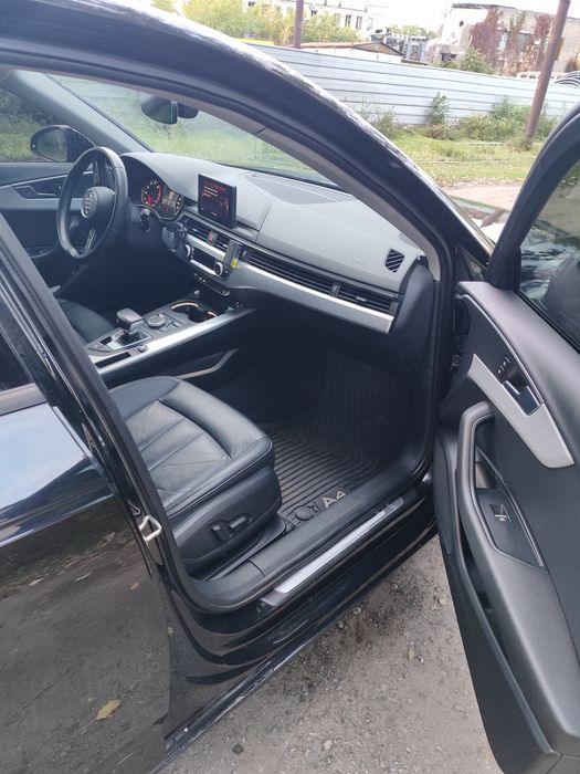 Audi A4 2017 года