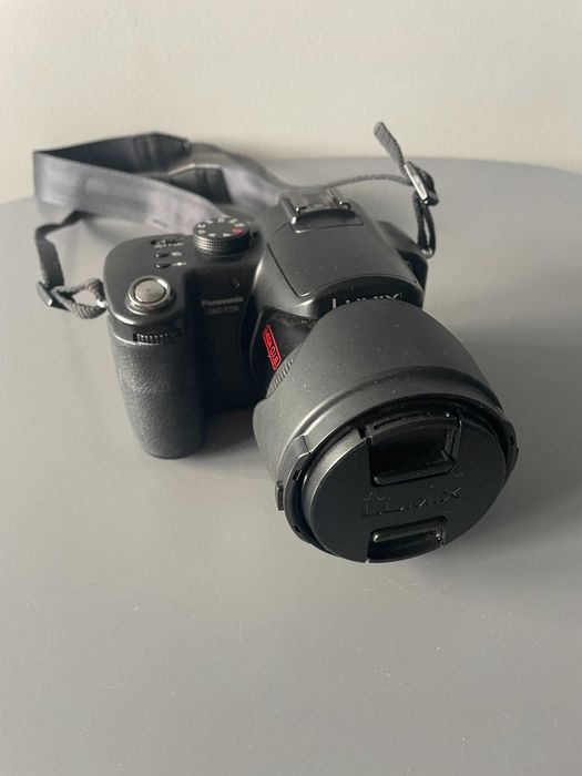 Aparat fotograficzny Panasonic DMC-FZ30.