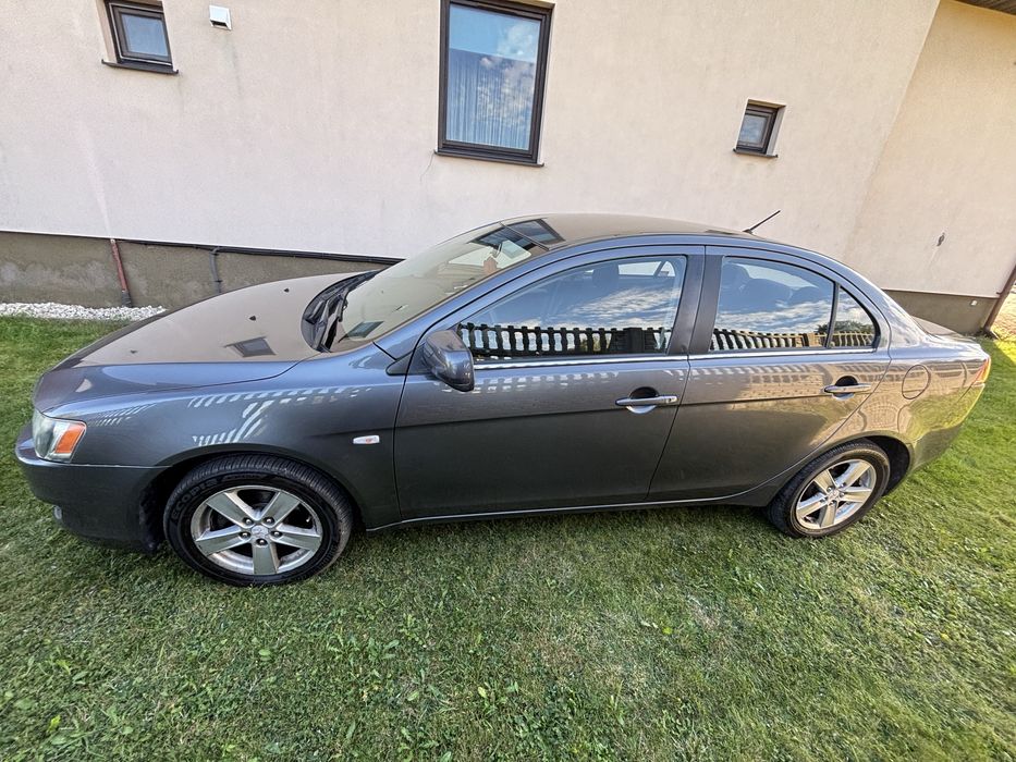 Mitsubishi lancer 10