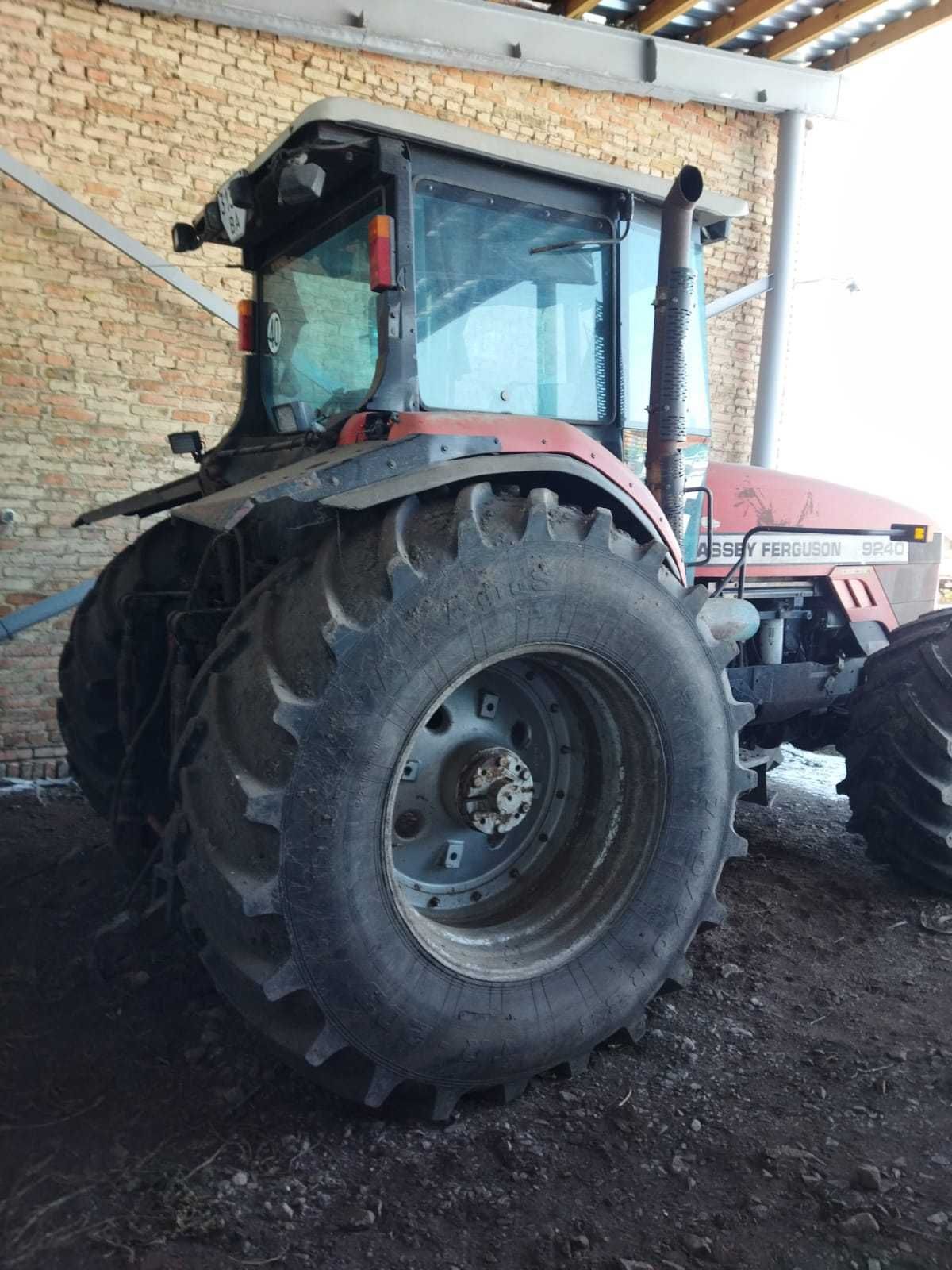 Продам трактор Massey Ferguson MF 9240