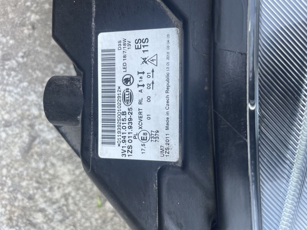 Lampa przod lewa Skoda Superb III Xenon led stan bdb oryginał europa