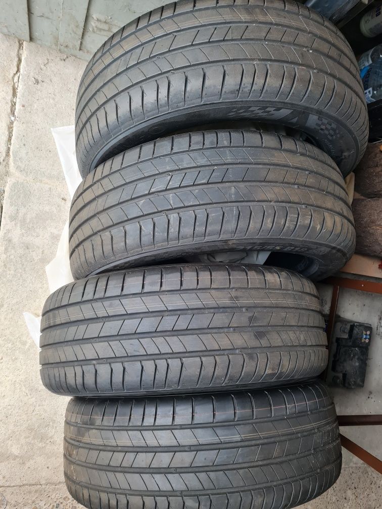 Opony Kumho Ecsta R18 215/55 letnie 4 szt.