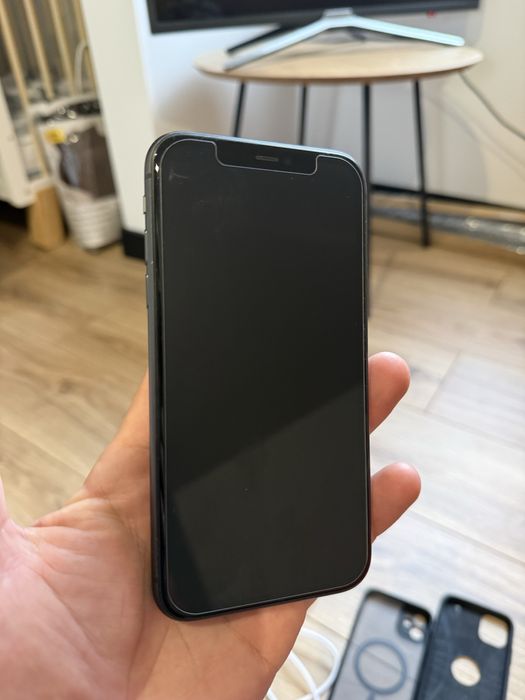 Sprzedam iPhone 11 czarny 128GB