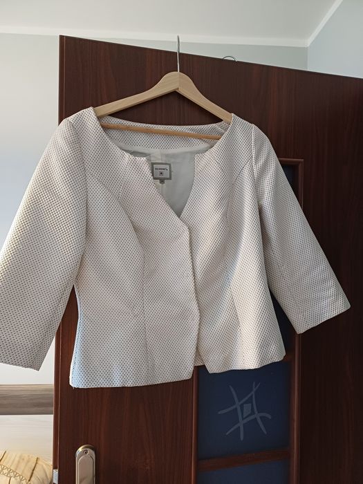 Elegancki Biały żakiet rozmiar 40cm