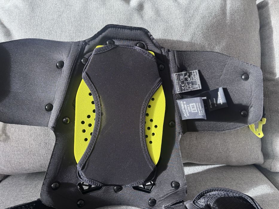 Vende-se Proteção Acerbis Specktrum JR Level 2 – Nova