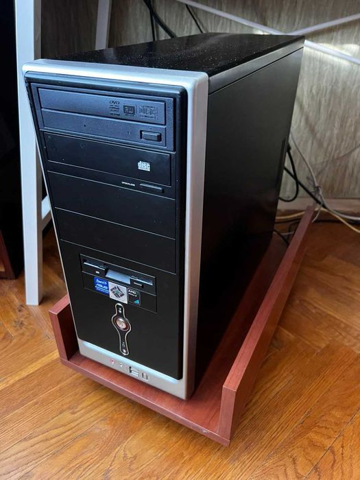 Продам компютер системний блок в робочому стані