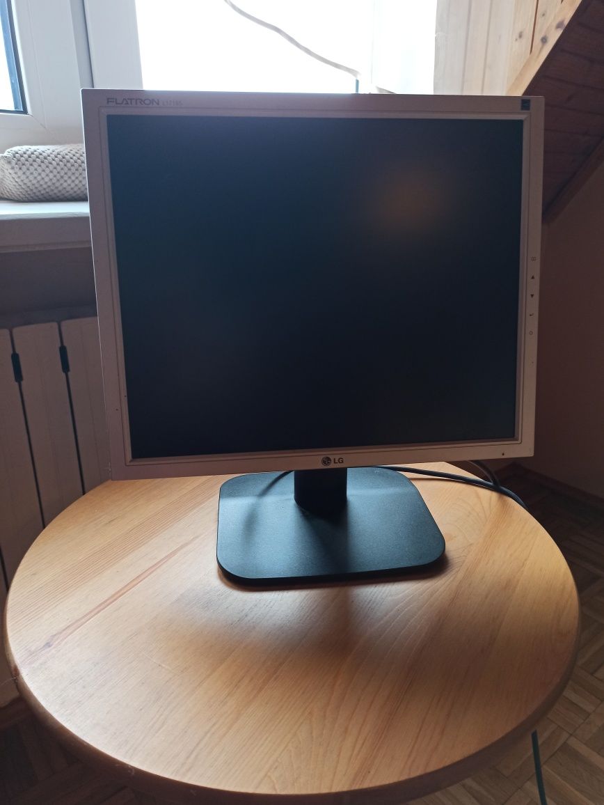 Monitor LG flatron