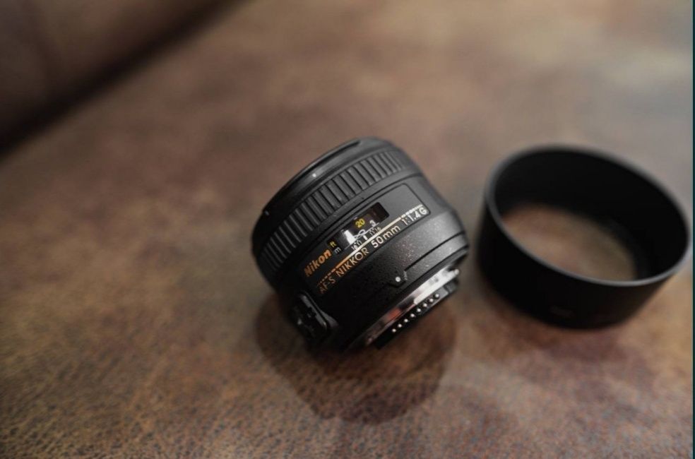 Nikon 50mm f/1.4 объектив для  никон , как новый