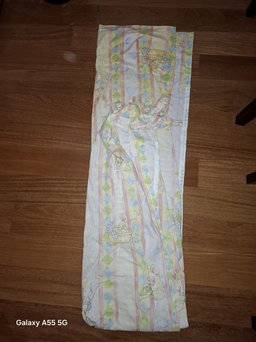 Cortinas de quarto de criança  com chapéu para candeeiro