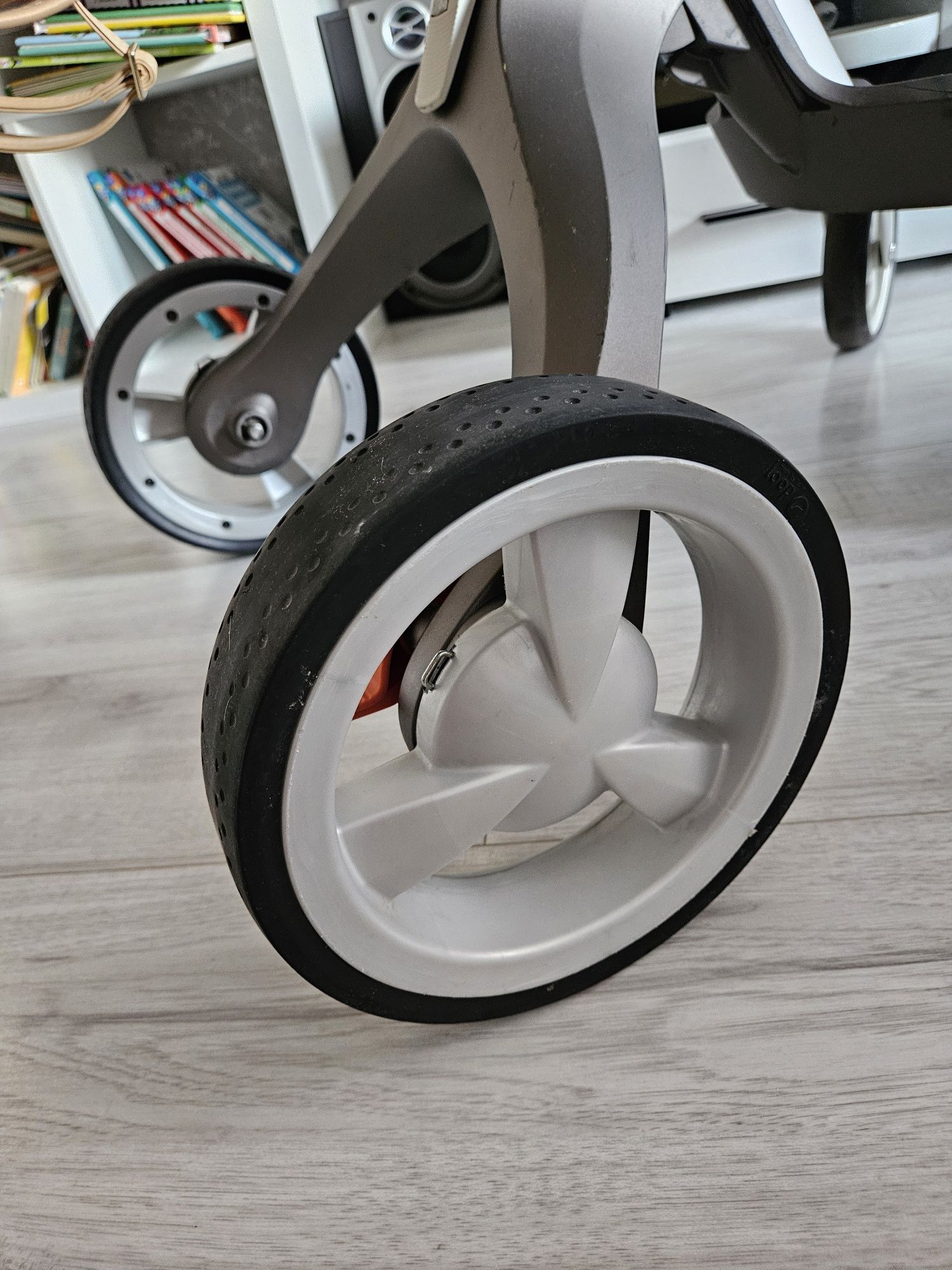 Stokke xplory wozek 2 w 1 gondola spacerówka