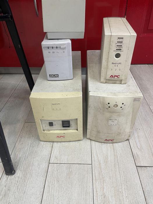 Инвертор источник бесперебойного питания APC 1000