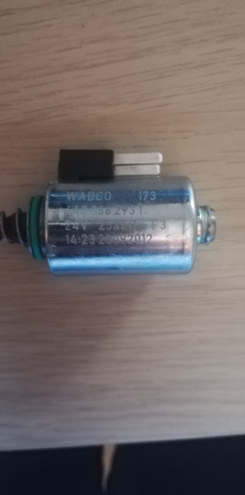 Zawór elektromagnetyczny elektrozawór pneumatyczny 4. 4. 2. 06. 6. 29.
