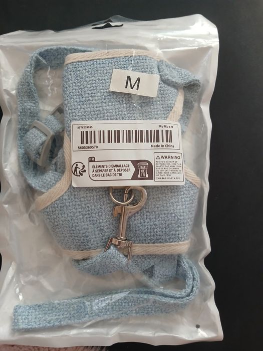 Шлейка для собаки маленької породи.