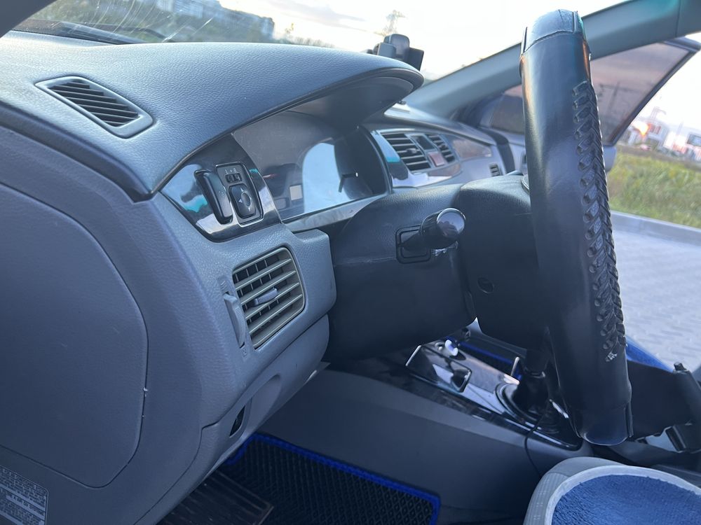 Mitsubishi lancer 9