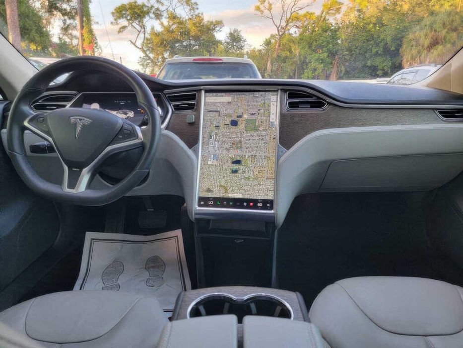 Tesla Model S      2013