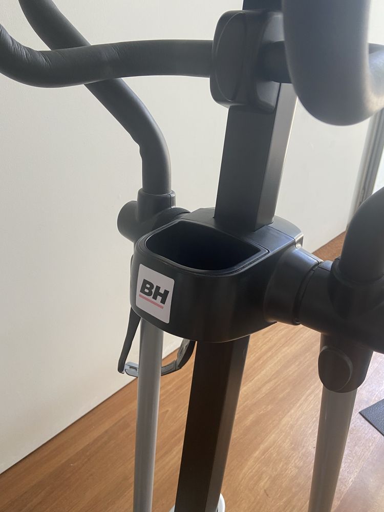 Bicicleta elíptica - i.Quantum - sistema inercial 20kg - bluetooth