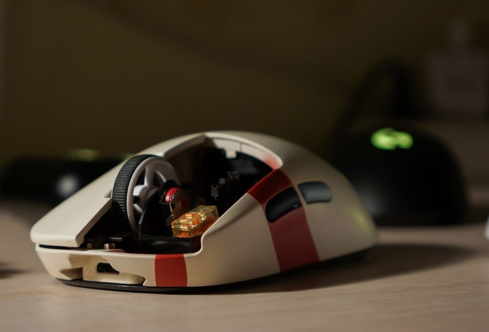 CUSTOM Logitech G Pro X Superlight 1 BMW M