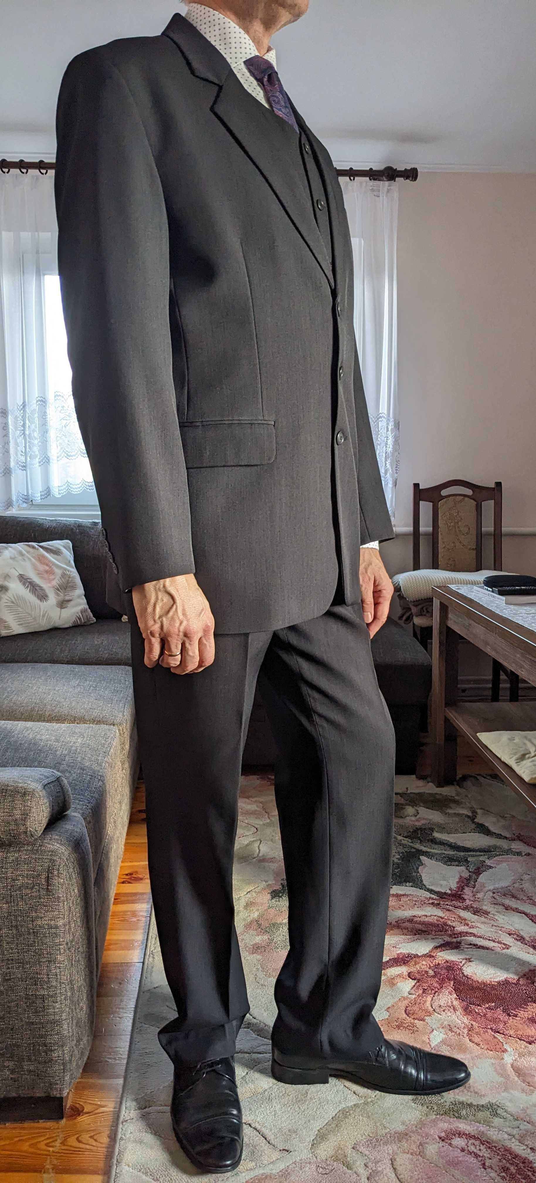 Elegancki garnitur ze spodniami i kamizelką
