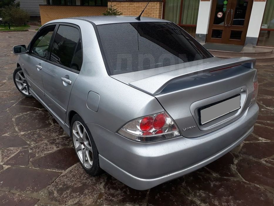 Митсубиси ланцер 9 MITSUBISHI LANCER  четверть правая крыша