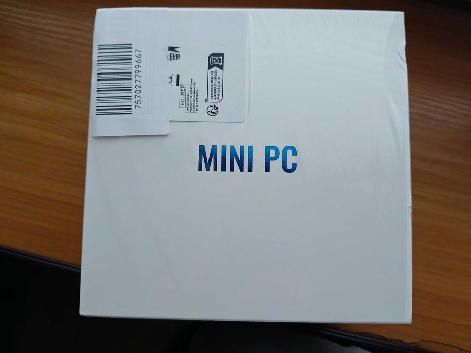 Mini komputer z Windows 11
