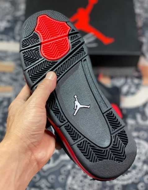Jordan4RetroRedThunder r.43