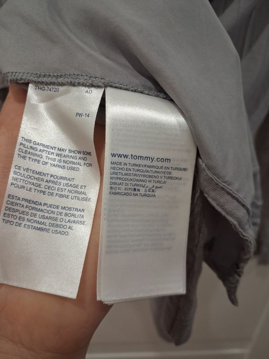 Tommy Hilfiger bluzka szara damska z jedwabiem. M