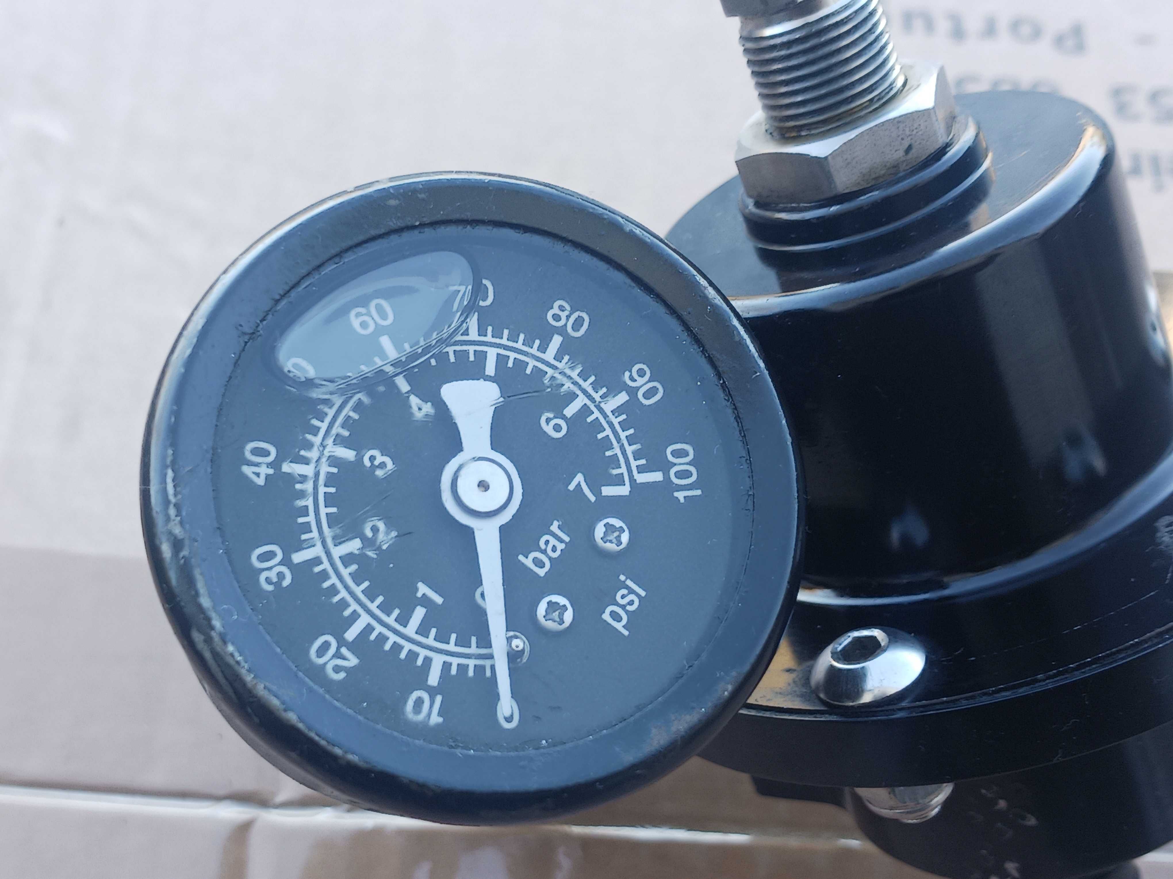 Regulador e manómetro de pressão de gasolina da marca ProSpeed