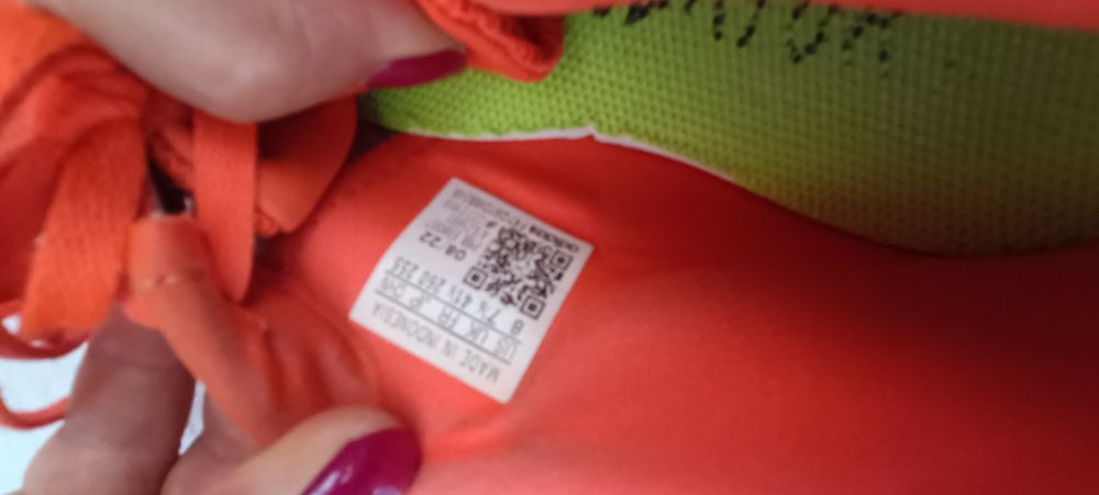 Sapatilhas adidas laranjas e verdes tamanho 41