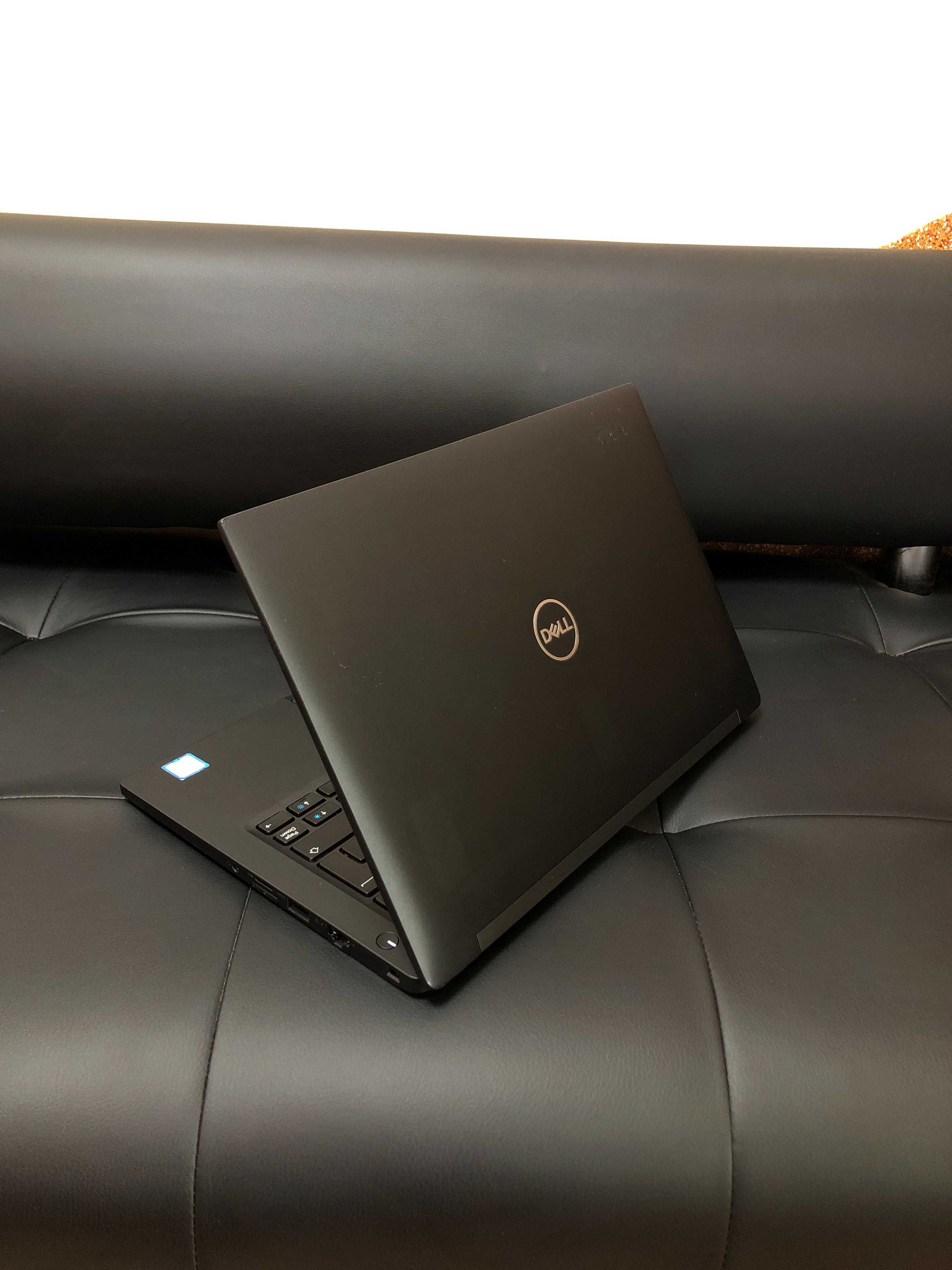 Ноутбук Dell Latitude 7390/13.2"FHD/i5-8/8GB/256GB/ГАРАНТІЯ/ОПТ