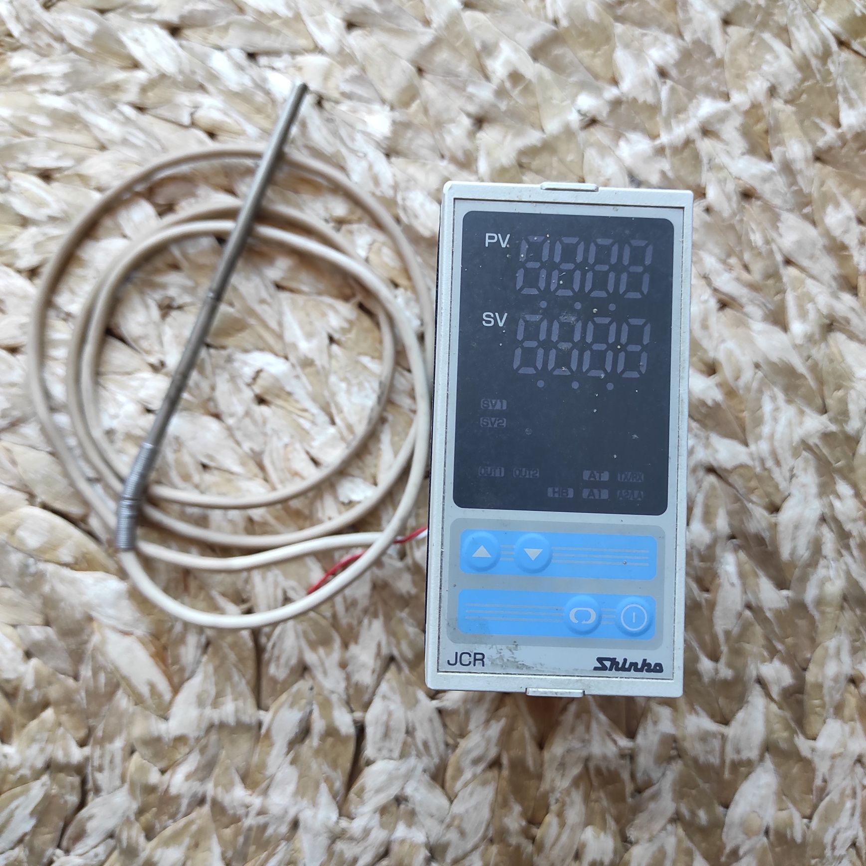 Shinko Technos JCR-33A regulator temperatury i procesu + czujnik