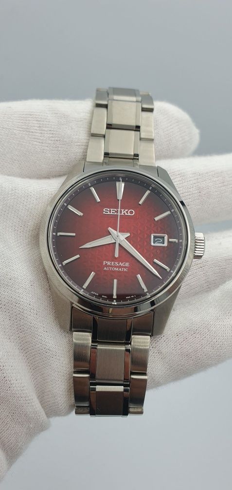 Seiko Presage Sharp Edge RED - świetny Japończyk na bransolecie