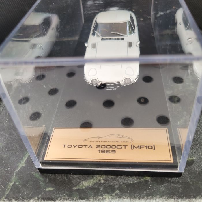 Carro miniatura Toyota