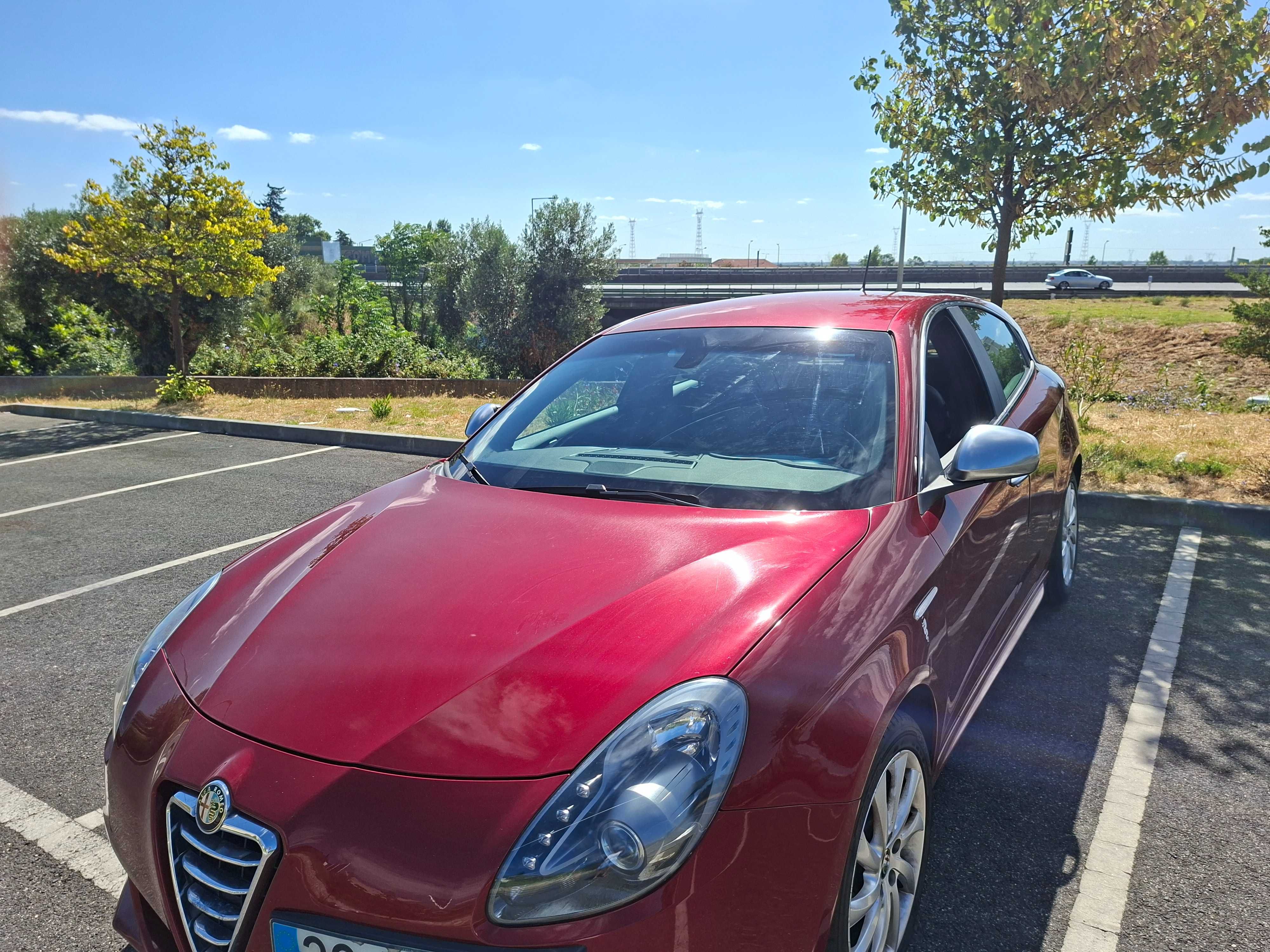 Alfa Romeo Giulietta 1600 JTDm 105cv - menos de 96000 km - 2011