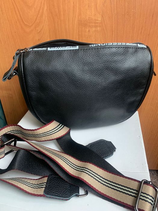 Шкіряна сумочка. Нова!