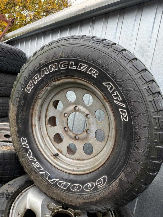 koło terenowe GoodYear Wrangler AT/R 235/75 R15