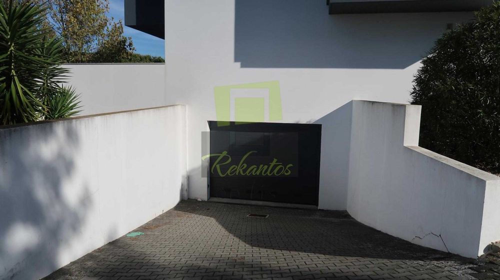 Apartamento T2 na Sismaria – Leiria, Último Andar, Vista Panorâmica