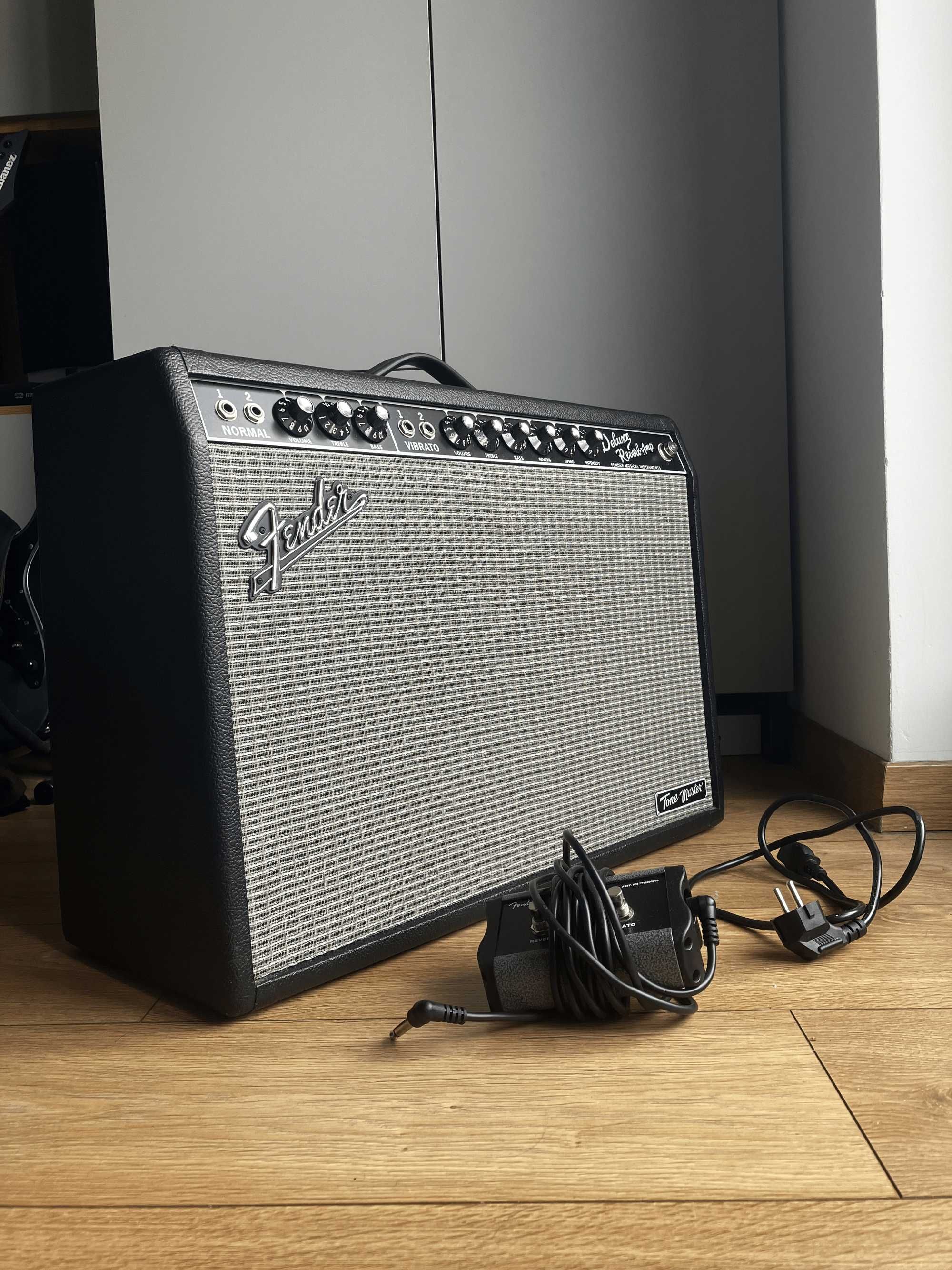 Wzmaciancz Fender Tone Master Deluxe Reverb stan idealny