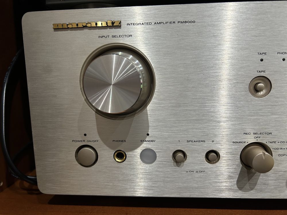 Amplificador Marantz PM 8000