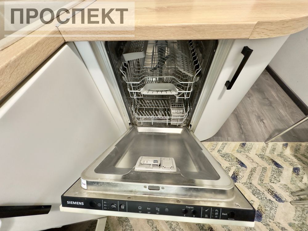 Продам 2 кімн.квартиру з Евро-ремонтом вул. Лебединська ( р-н АТБ).