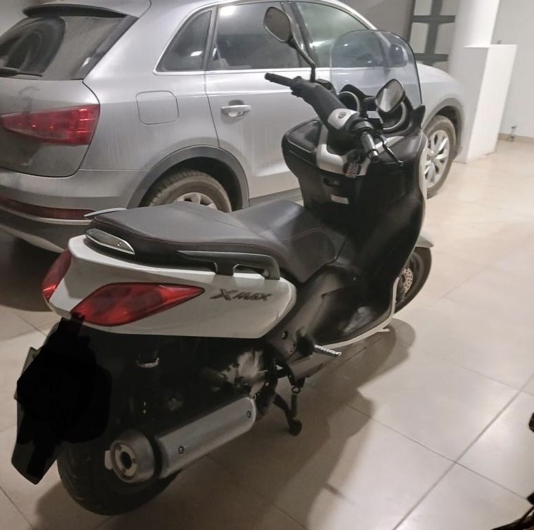 Yamaha X-max 125