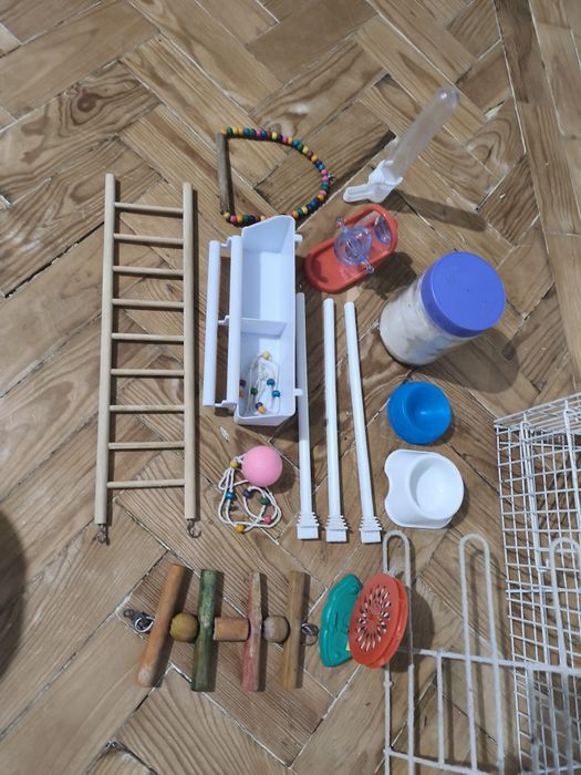 Vendo gaiola para pássaro doméstico + acessórios + papa para filhotes